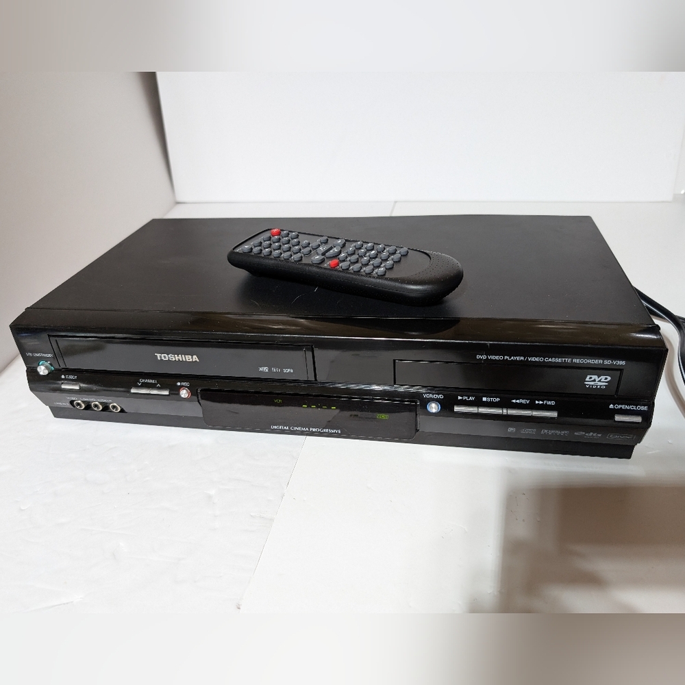 Toshiba dvd vcr combo Sd-v395 w Remote Tested Working